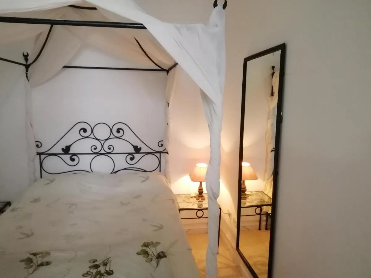 résidence les jardins El Aouina Appartamento
